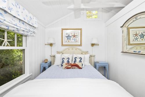 Harbor Cottage with Cove View