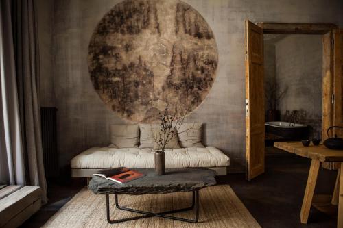 Two-Bedroom Apartment (Iwa)
