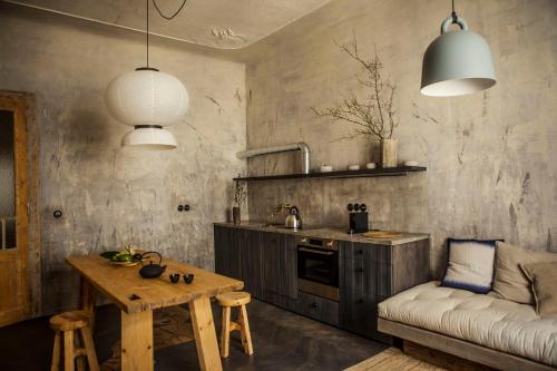 Two-Bedroom Apartment (Iwa)