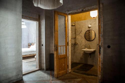 Two-Bedroom Apartment (Iwa)