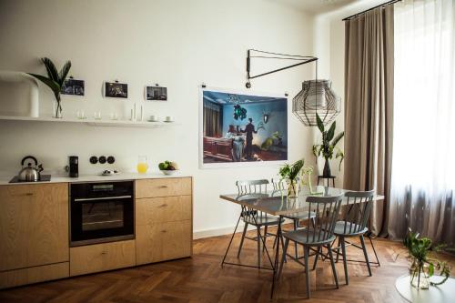 Standard Apartment (Caviart)