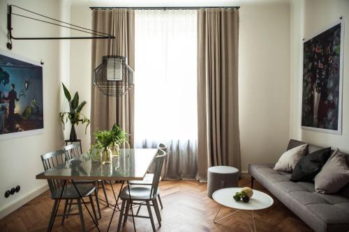Standard Apartment (Caviart)