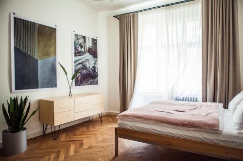 Standard Apartment (Caviart)
