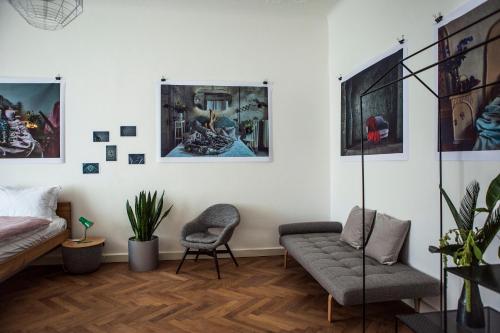 Standard Apartment (Caviart)