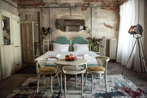 Studio Apartment (Citadel)