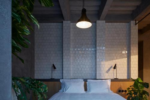 Apartment with Balcony (Sage)