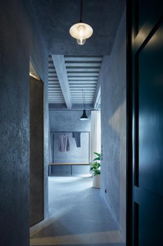 Apartment with Balcony (Sage)