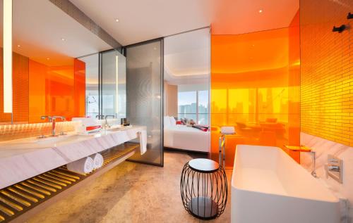 Spectacular Skyline Pearl Tower View King Room
