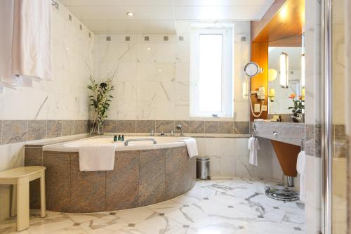 Superior Suite