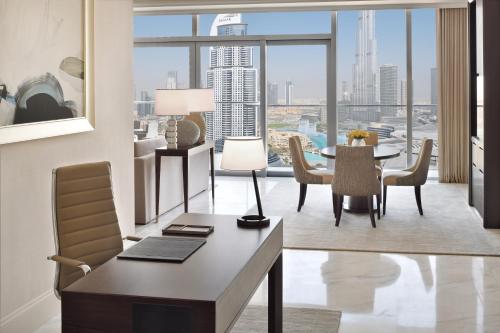 Executive Suite Fountain View - Ultimate Staycation with At The Top Tickets Burj Khalifa