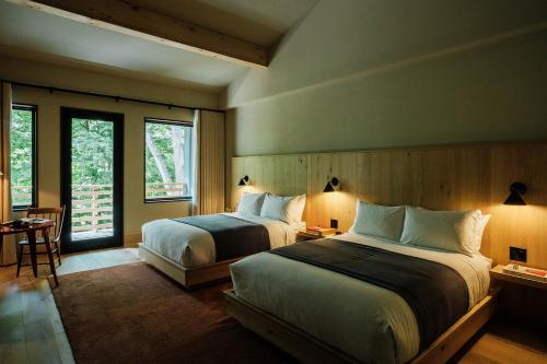 Deluxe Queen Room with Two Queen Beds