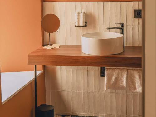 Deluxe Junior Suite - Rhône View