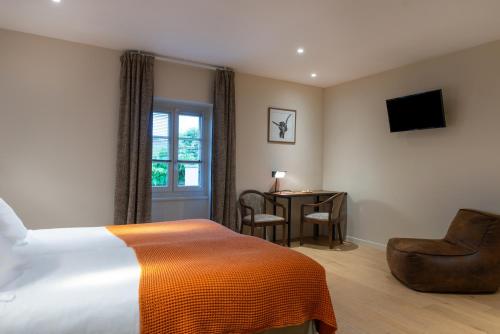 Twin Deluxe Room