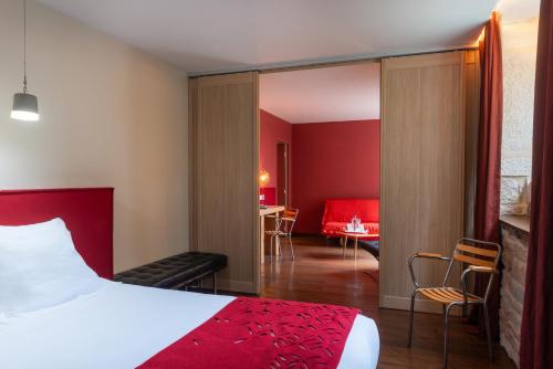 Junior Suite with Terrace and Garden