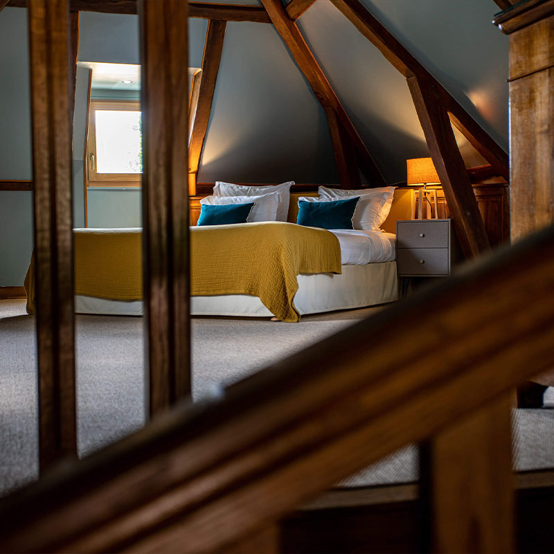 Burgundy Farmhouse Suite