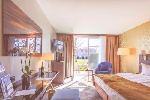 Deluxe King Suite