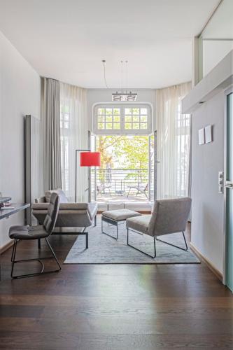 Junior Suite with Sea View and Balcony