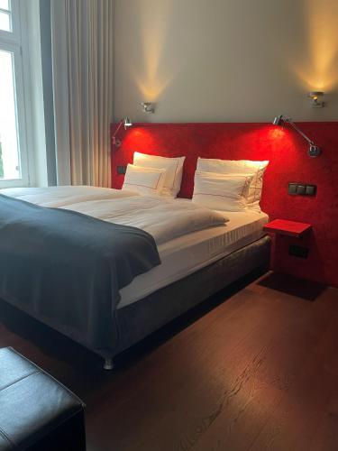 Suite Room with King Size Bed