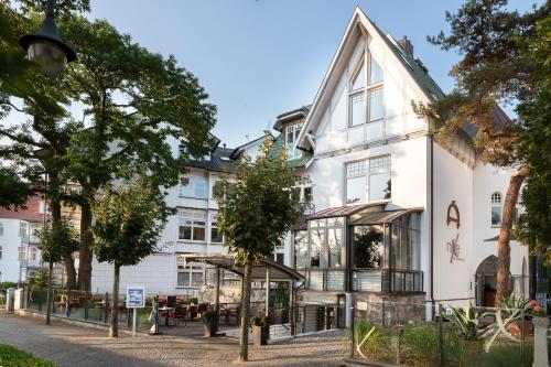 Maisonette suite with sea view and balcony