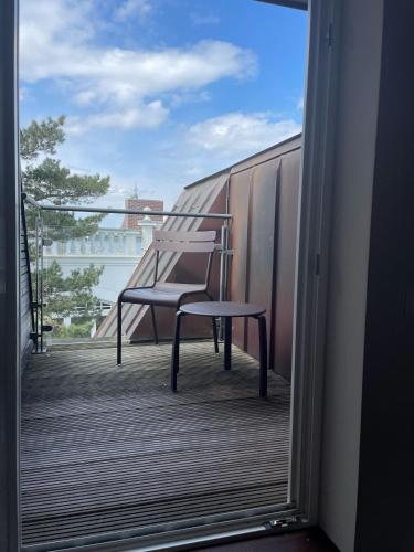 Maisonette suite with sea view and balcony
