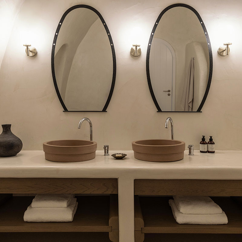 NARA SUITE - Istoria Cliff