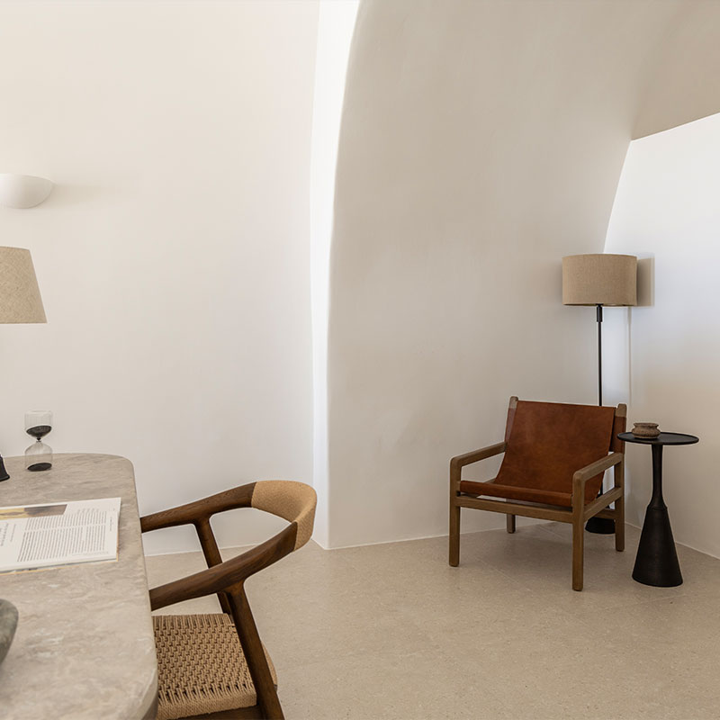 TALE SUITE-Istoria Cliff