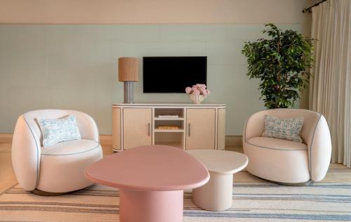 Residence Premium One-Bedroom (2 Adults + 2 Childrens)