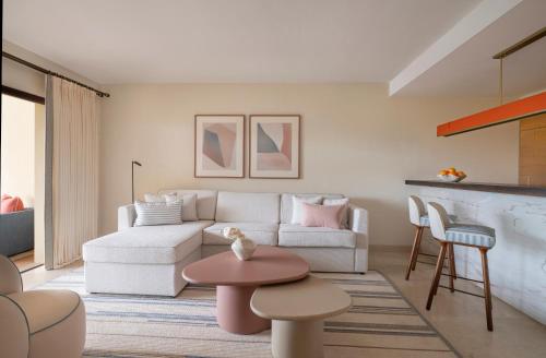 Residence Premium Two-Bedroom (5 Adults)