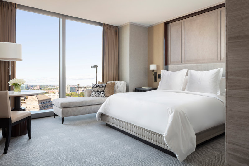 Deluxe Room - King Bed