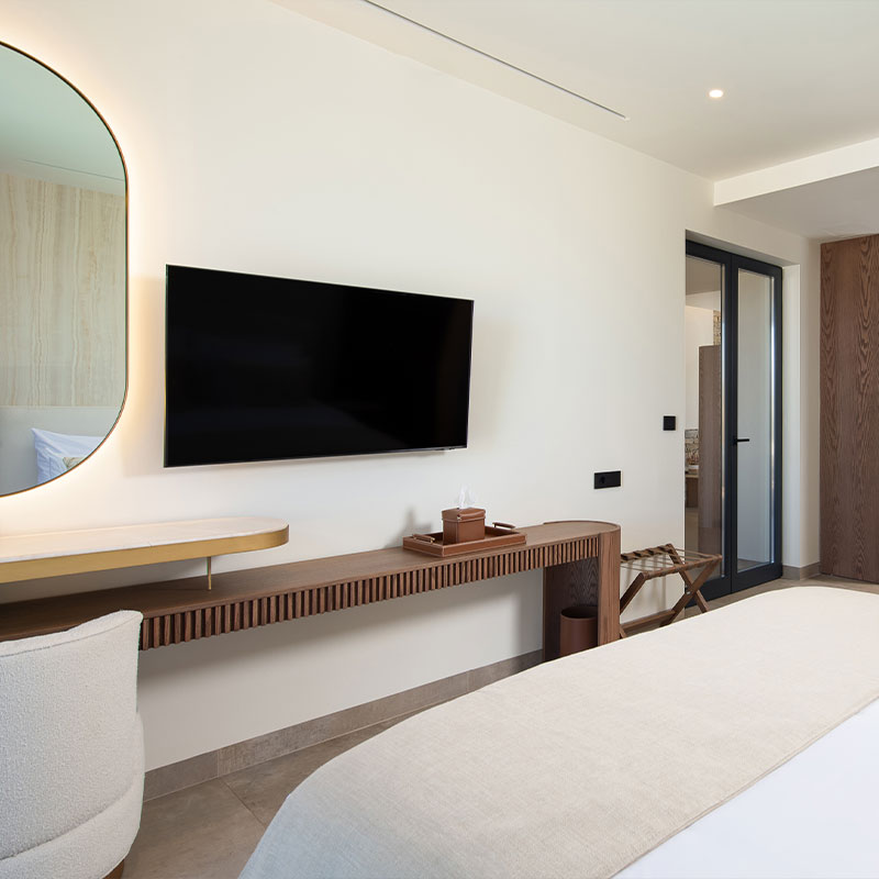 Vione Suite With Pool & Sea View
