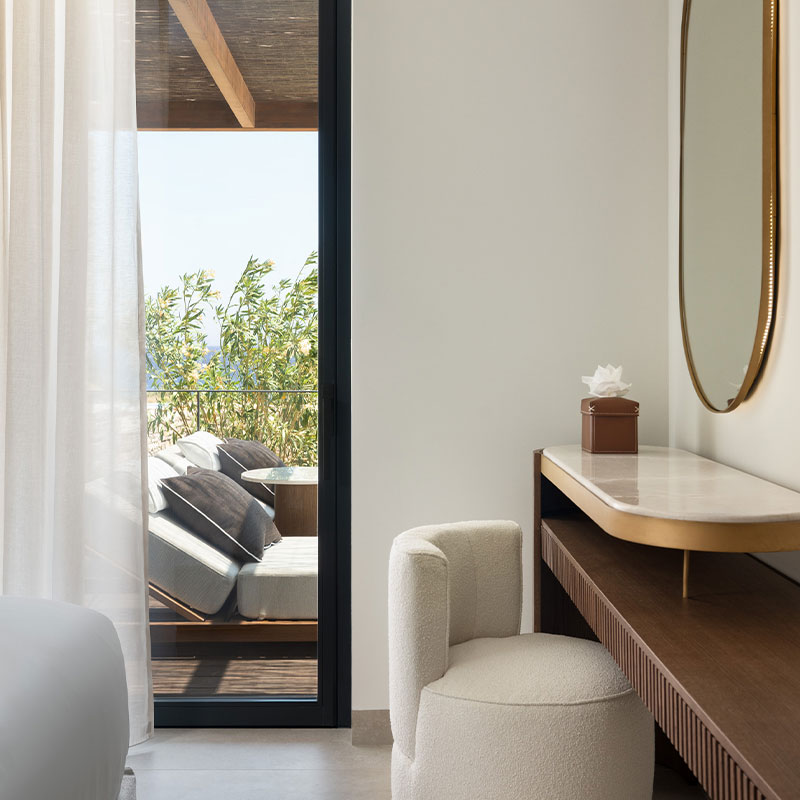 2 Bdr Suite With Pool & Sea View