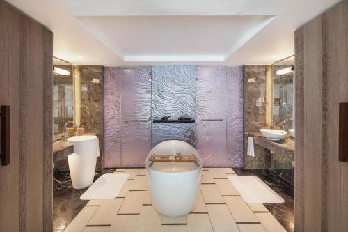 Frangipani Beachfront Junior Suite Twin