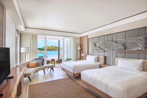 Frangipani Beachfront Junior Suite Twin