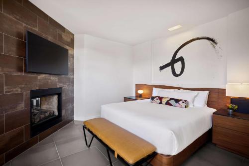 Superior King Suite