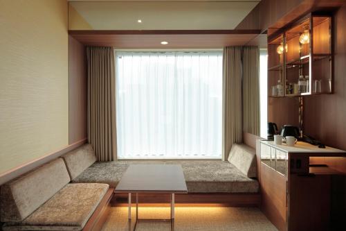King Room - High Floor - Non-Smoking