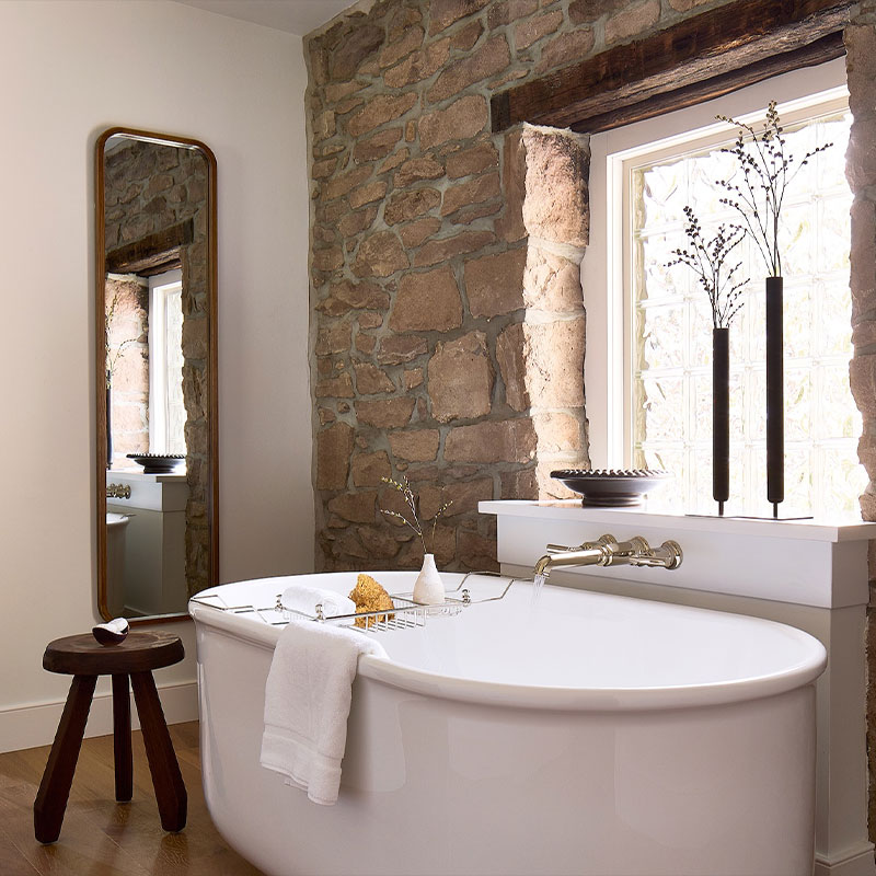 Deluxe Room with Fireplace & Soaking Tub