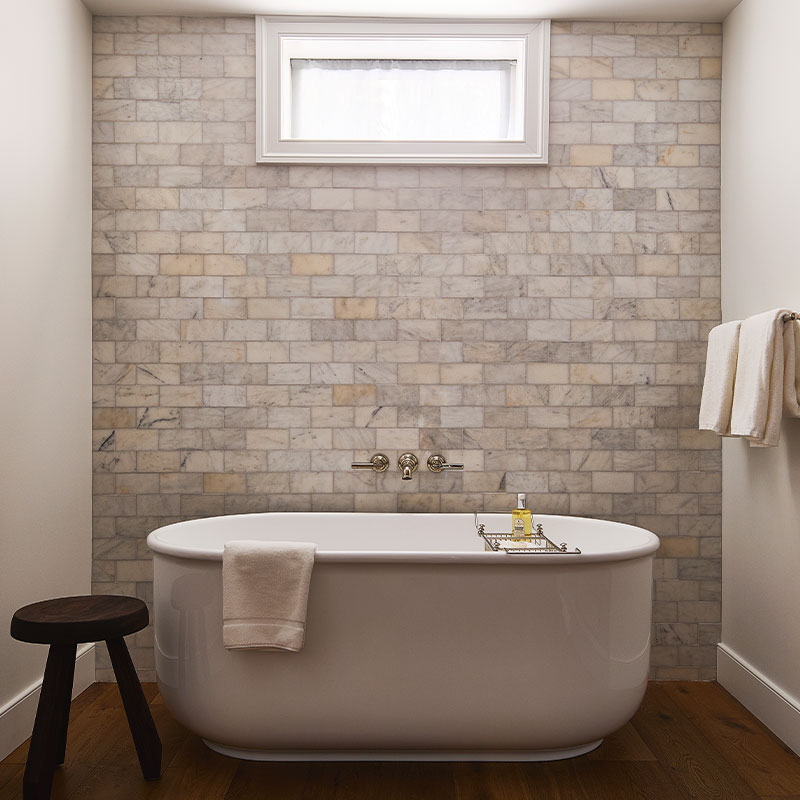 Deluxe Room with Soaking Tub