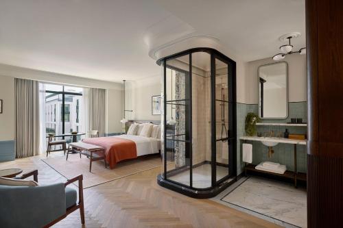 Premier Room