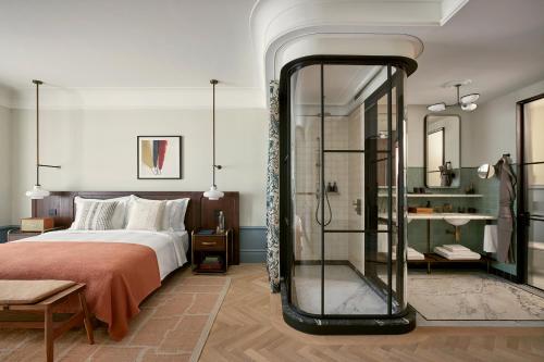 Premier Terrace Room