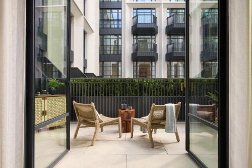 Courtyard Terrace Suite