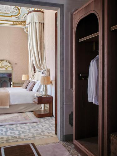 Orient Express Apartment