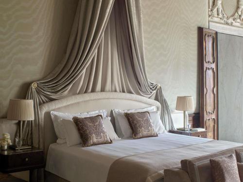 Orient-Express Suite