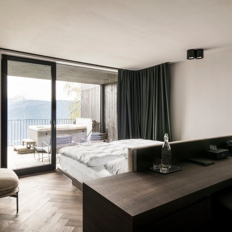 Urban with Jacuzzi