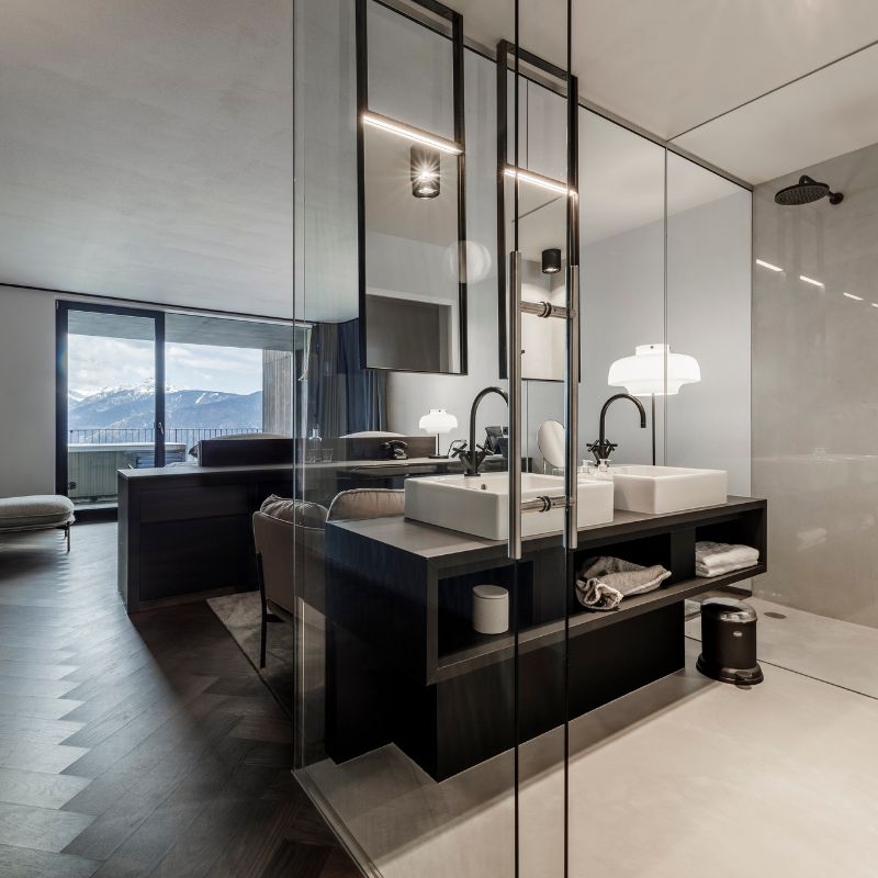 Urban with Jacuzzi