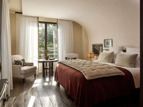 Executive King Room 