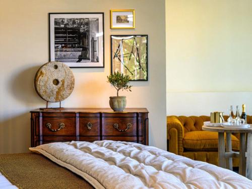 Royal Suite with Balcony and River View
