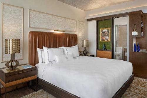 King Room with City View - Hearing Accessible