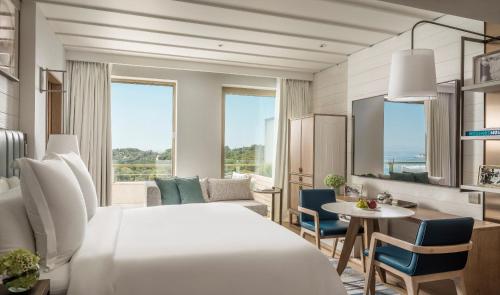 King Room with Arion Pine View