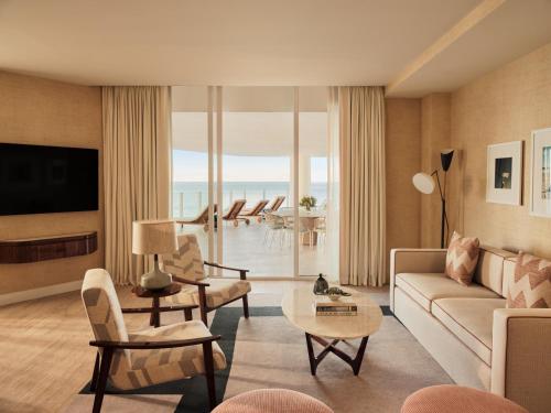 Birch Oceanfront Terrace Suite