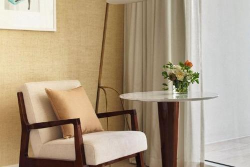 Intercoastal One Bedroom Residential Suite